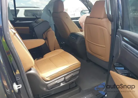 2025 Cadillac Escalade Esv Premium Luxury from USA, damaged, VIN 1GYS8LRL6SR192601